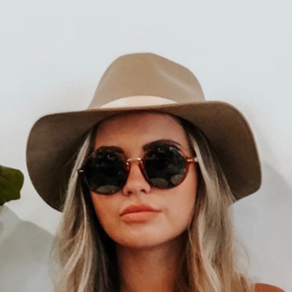 Gucci Accessories - GUCCI Round Havana Sunglasses Brown